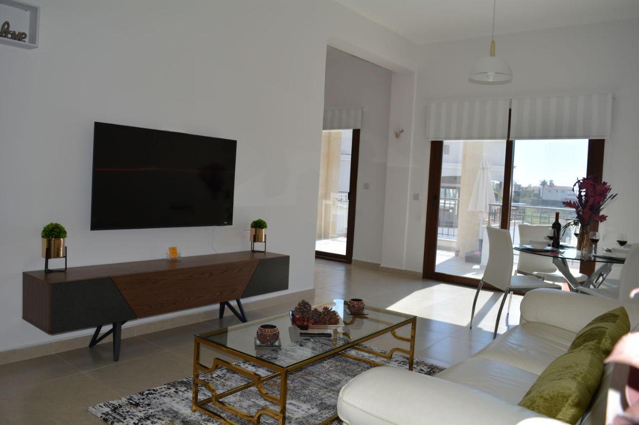 Eleona'S Royal Gardens By Yiota - Luxury 2 Bed Apartment In Exclusive Complex بييا المظهر الخارجي الصورة